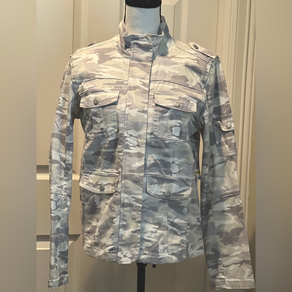 Kensie Utility Jacket Size Medium White Camo